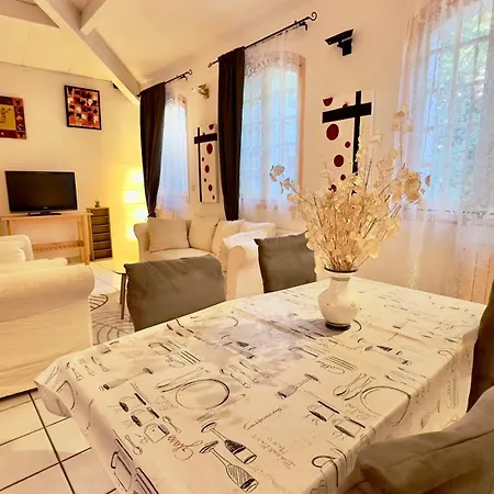 Le Grand Couvent Διαμέρισμα